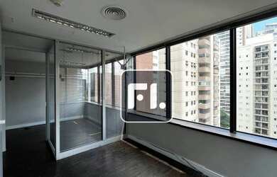 Imagem: O depósito possui 5 Vagas na garagem, 367m² de Área e Imóvel