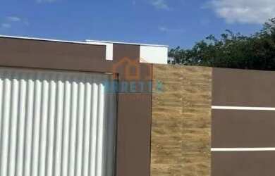 Imagem: A casa possui 3 Dormitórios, 2 Banheiros, 1 Vaga na garagem