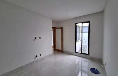 Imagem: A casa em condomínio possui 3 Dormitórios, 2 Banheiros, 2