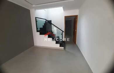 Imagem: A casa possui 3 Dormitórios, 4 Banheiros, 4 Vagas na garagem