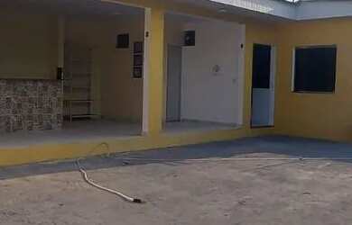 Imagem 8: Casa no Aleixo com 4 suítes, ideal para empresa ou residencial