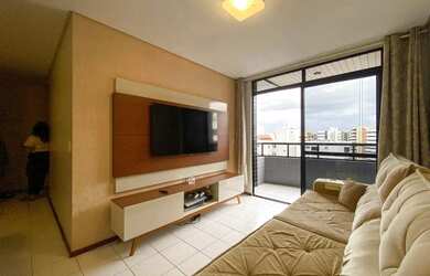 Imagem: O apartamento possui 3 Dormitórios, 2 Banheiros, 2 Vagas na