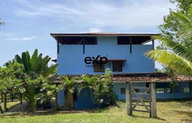 Imagem: A casa possui 1 Dormitório, 2 Banheiros, 140m² de Área e