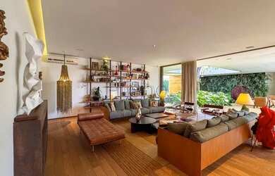 Imagem: A casa em condomínio possui 5 Dormitórios, 5 Banheiros, 5