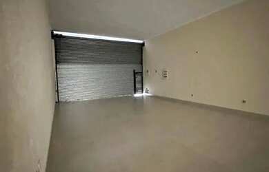 Imagem: O depósito possui 1 Vaga na garagem, 200m² de Área e está