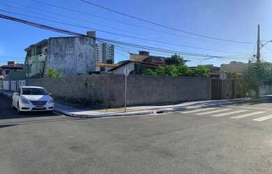 Imagem: O terreno possui 300m² de Área e está localizado em Atalaia