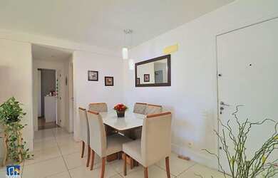 Imagem: O apartamento possui 2 Dormitórios, 2 Banheiros, 2 Vagas na