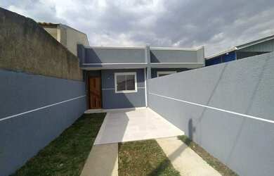 Imagem: A casa possui 2 Dormitórios, 1 Banheiro, 1 Vaga na garagem