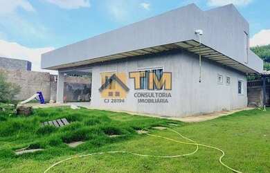 Imagem: A casa em condomínio possui 3 Dormitórios, 2 Banheiros, 2