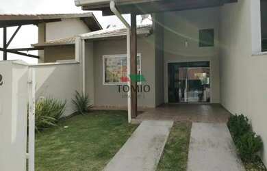 Imagem: A casa possui 2 Dormitórios, 2 Banheiros, 1 Vaga na garagem