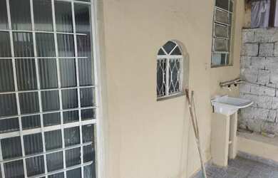 Imagem: A casa possui 1 Dormitório, 1 Banheiro, 40m² de Área e está