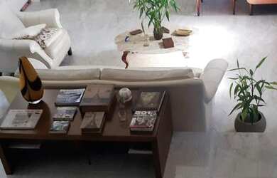 Imagem: A casa em condomínio possui 4 Dormitórios, 4 Banheiros, 4