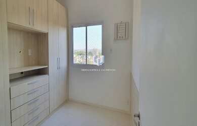 Imagem: O apartamento possui 3 Dormitórios, 1 Banheiro, 2 Vagas na