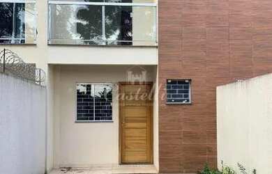 Imagem: A casa possui 2 Dormitórios, 1 Banheiro, 1 Vaga na garagem