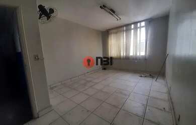 Imagem: O depósito possui 20m² de Área e está localizado em Centro