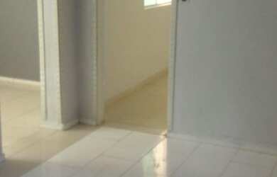 Imagem: A casa possui 2 Dormitórios, 1 Banheiro, 1 Vaga na garagem