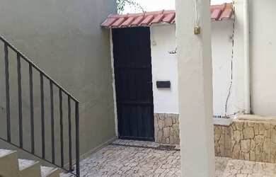 Imagem: A casa possui 3 Dormitórios, 2 Banheiros, 55m² de Área e