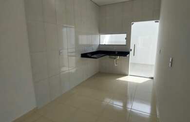 Imagem: A casa em condomínio possui 2 Dormitórios, 2 Banheiros, 2