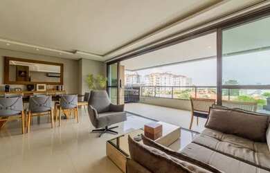 Imagem: O apartamento possui 3 Dormitórios, 3 Banheiros, 2 Vagas na