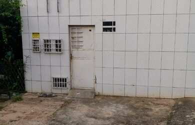 Imagem: A casa possui 1 Dormitório, 1 Banheiro e está localizado