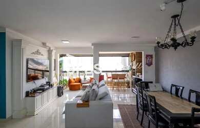 Imagem: O apartamento possui 3 Dormitórios, 5 Banheiros, 2 Vagas na