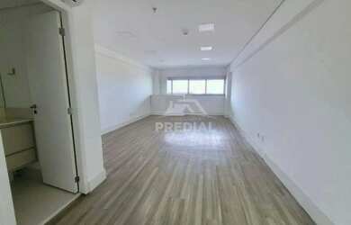 Imagem: O depósito possui 1 Vaga na garagem, 37m² de Área e está