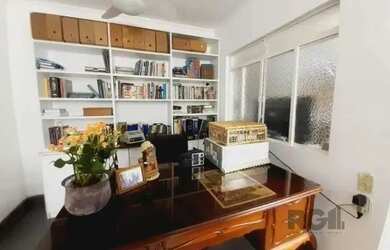 Imagem 11: Casa em Menino Deus. Churrasqueira, Área de serviço, 242m² de Áreae4...