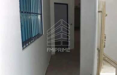 Imagem: O depósito possui 5 Vagas na garagem e 1100m² de Área e está