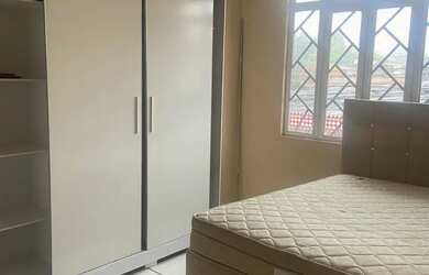 Imagem: A casa possui 2 Dormitórios e 2 Banheiros e está localizado