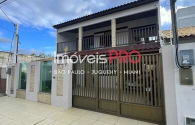 Imagem: A casa possui 3 Dormitórios, 4 Banheiros, 2 Vagas na garagem