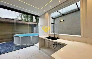 Imagem 8: Casa Triplex com 4 Quartos para Alugar em Santos/SP