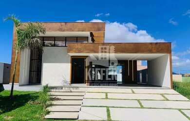 Imagem: A casa em condomínio possui 3 Dormitórios, 1 Banheiro, 4 Vagas