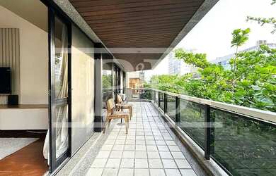 Imagem: O apartamento possui 4 Dormitórios, 3 Banheiros, 1 Vaga na