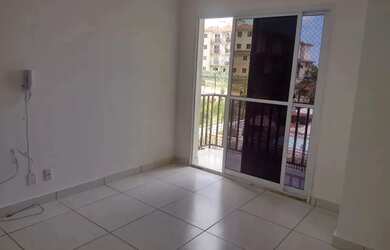 Imagem: O apartamento possui 3 Dormitórios, 1 Banheiro, 1 Vaga na garagem