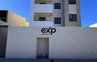 Imagem: O apartamento possui 3 Dormitórios, 1 Banheiro, 2 Vagas na