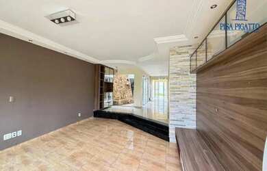 Imagem: A casa em condomínio possui 4 Dormitórios, 3 Banheiros, 4