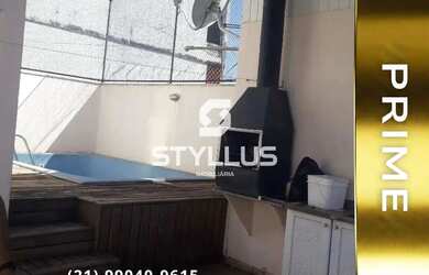 Imagem: A casa possui 4 Dormitórios, 3 Banheiros, 1 Vaga na garagem