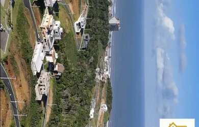 Imagem: O terreno possui 450m² de Área, Imóvel novo e está localizado