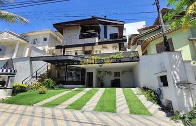 Imagem: A casa em condomínio possui 3 Dormitórios, 4 Banheiros, 4