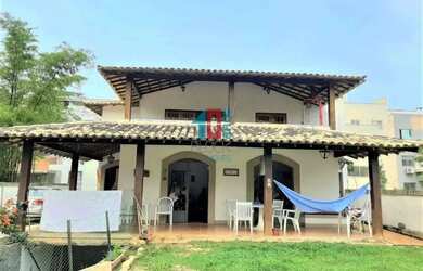 Imagem: A casa possui 5 Dormitórios, 5 Banheiros, 3 Vagas na garagem