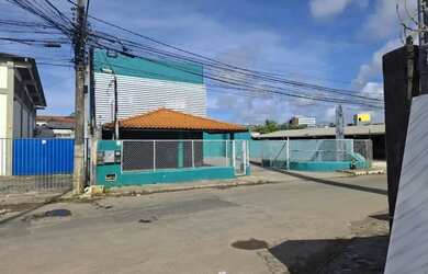 Imagem: O depósito possui 5 Vagas na garagem, 570m² de Área e Imóvel