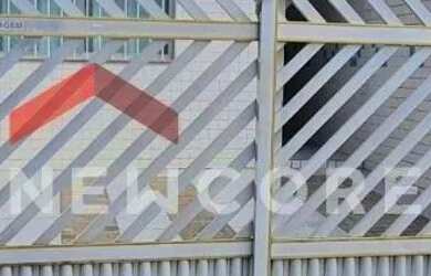 Imagem: A casa possui 3 Dormitórios, 4 Banheiros, 2 Vagas na garagem