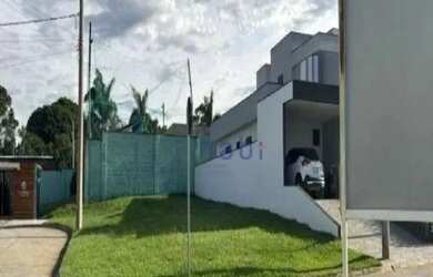 Imagem: O terreno possui 250m² de Área e está localizado em Cajuru