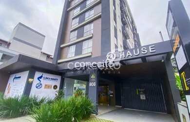 Imagem: O apartamento possui 1 Dormitório, 1 Banheiro, 1 Vaga na garagem