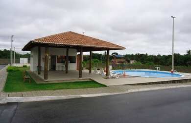 Imagem: A casa em condomínio possui 3 Dormitórios, 2 Banheiros, 2