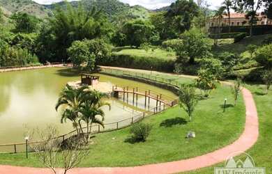 Imagem: O terreno possui 1.421m² de Área e está localizado em Pedro