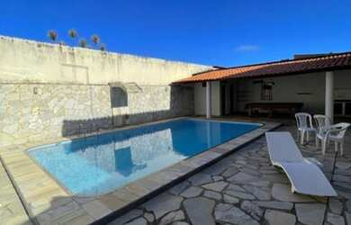 Imagem 12: Casa na Atalaia. 568m² de Área, 3 Vagas na garageme4 Dormitórios