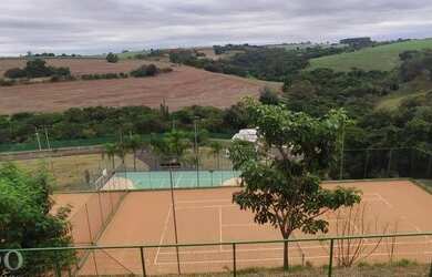 Imagem: A casa em condomínio possui 4 Dormitórios, 4 Banheiros, 2