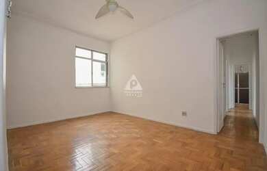 Imagem: O apartamento na cobertura possui 3 Dormitórios, 2 Banheiros