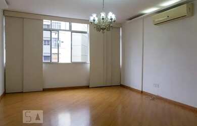 Imagem: O apartamento possui 3 Dormitórios, 2 Banheiros, 1 Vaga na